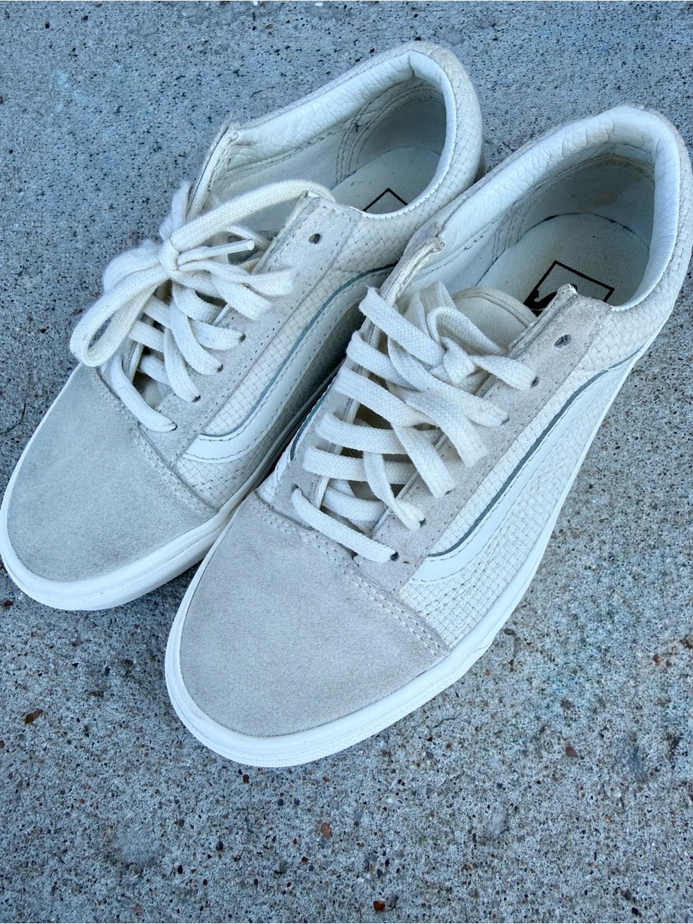 Women’s Low-Top Casual Sneakers in Cream